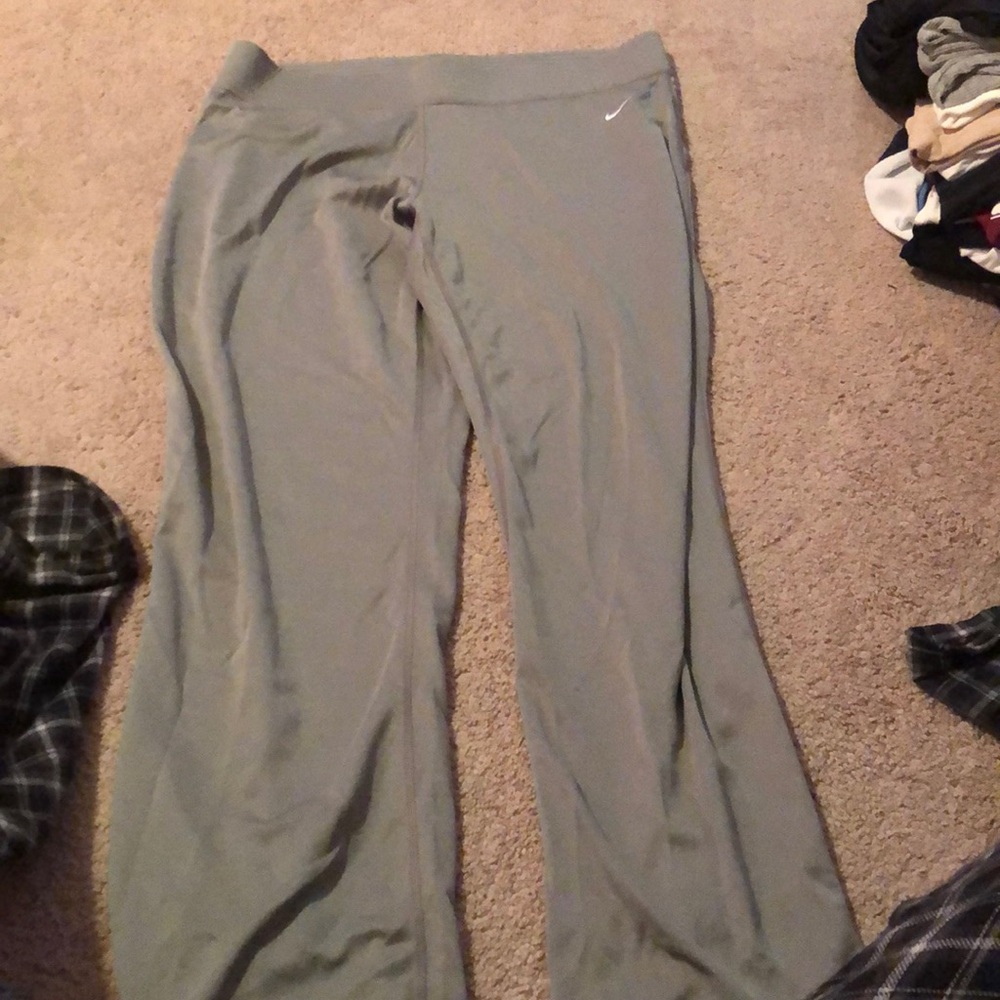 Nike pants worn once xl